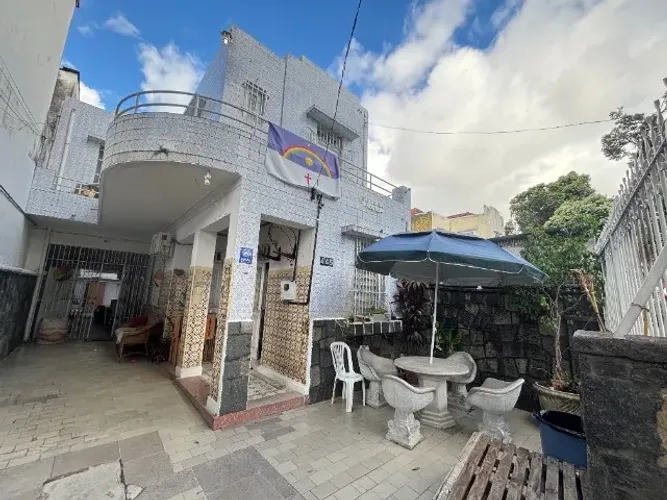 Pousada e Hostel - Qts Compartilhados e Suítes privativas