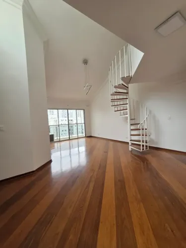 Cobertura duplex para aluguel e venda tem 215 metros com 3 quartos em Vila Mascote - São