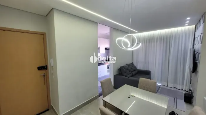 Apartamento com 2 quartos disponível para venda no bairro Alto Umuarama em Uberlândia-MG
