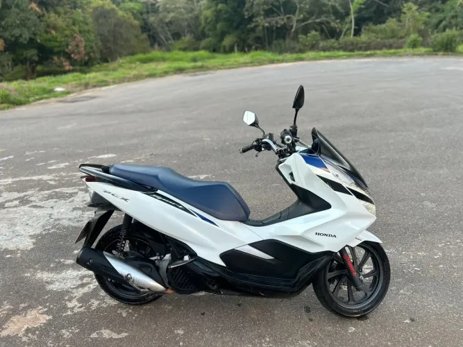 ? HONDA PCX SPORT 2022/2023 - ÚNICO DONO<br>