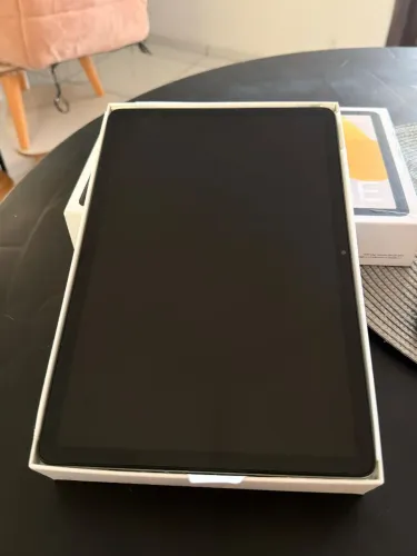 Tablet Redmi Pad SE 256 gb acompanha capa, teclado, caneta e carregador 