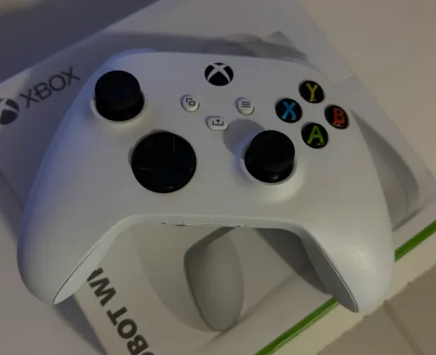 Controle Xbox branco 