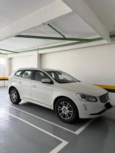 Volvo XC 60 T-5 Momentum 2.0 245cv FWD 5P 2016