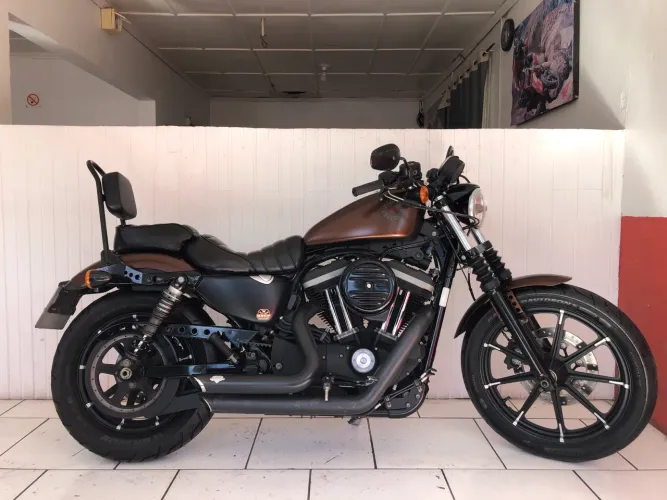 XL 883N Iron