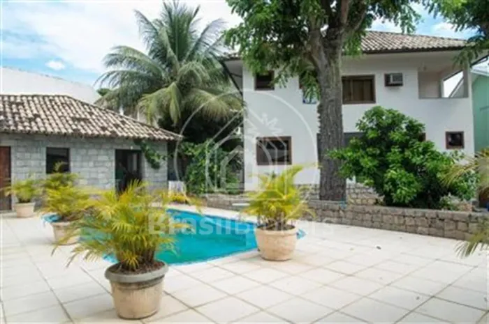 Casa de Condomínio à venda com 735,00m² e 4 quartos em Jacarepaguá, Rio de Janeiro - rj