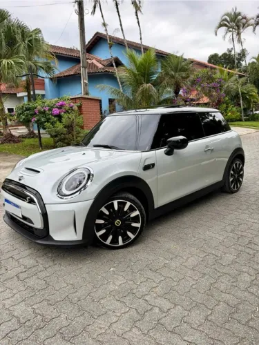 Mini Cooper SE Exclusive 3P (elétrico) 2022