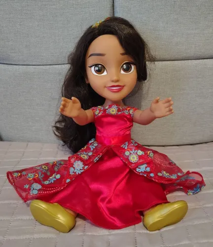 Boneca Princesas Disney Articulada Elena de Avalor 
