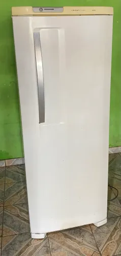 Geladeira Electrolux Frost free. ENTREGO