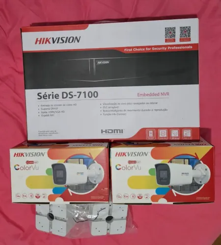 Kit Nvr Hikvision 4 canais POE com HD 1 Tera + 2 câmeras c/áudio + 30m de fios CAT.5