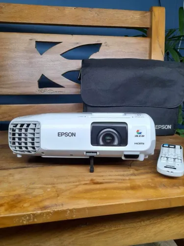 Projetor Epson Powerlite X29 XGA HD, 3000 Lumens.