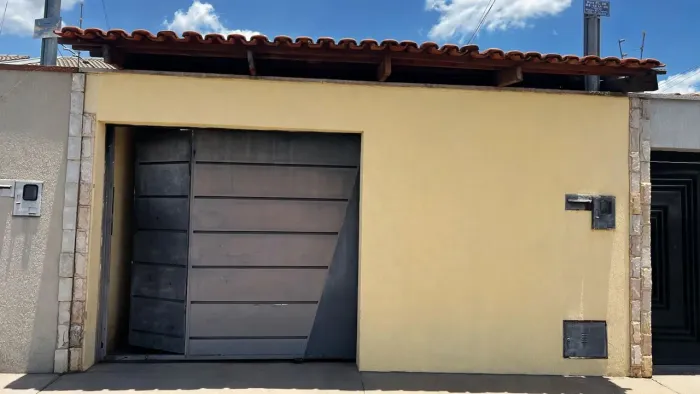 CASA 2 QUARTOS - PARQUE DAS FLORES - GOIÂNIA