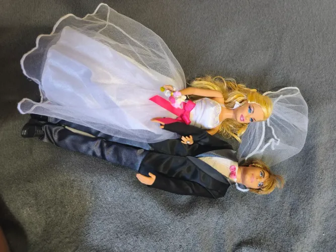 Barbie e ken noivos