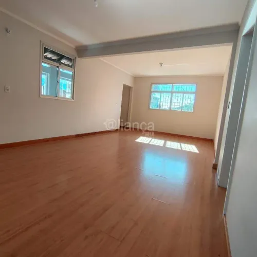 ALIANÇA WEB ALUGA: Casa para Aluguel na Vila Velha (Glória) com 2 Quartos, Suíte e Vaga