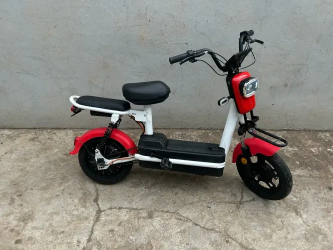 Scooter Elétrica 500W Vermelha - Conservada