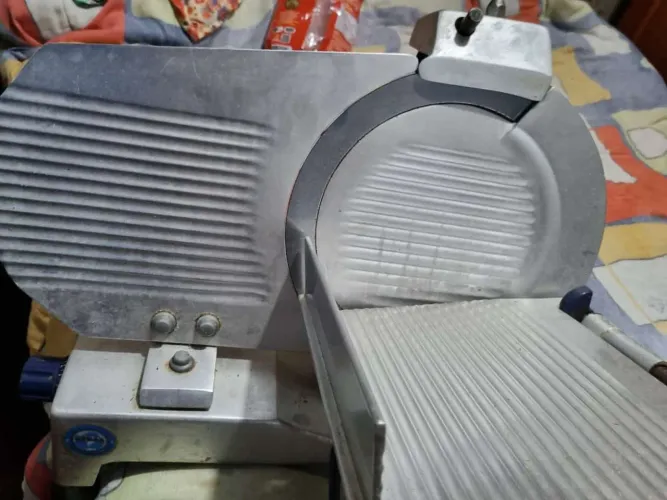 Máquina de corte de frios