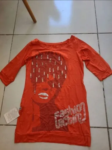 vestido laranja estampado
