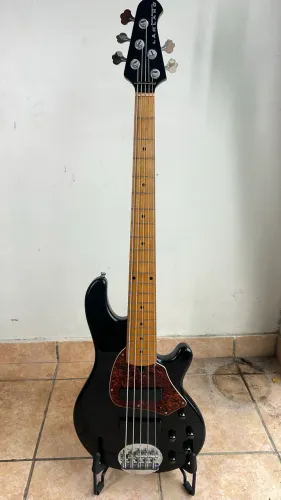 Baixo Lakland 5501 (Fender, Sx, Tagima, Sire, Music Man)