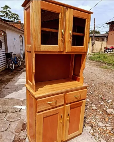 Armário para cozinha - modelo de duas portas madeira maciça