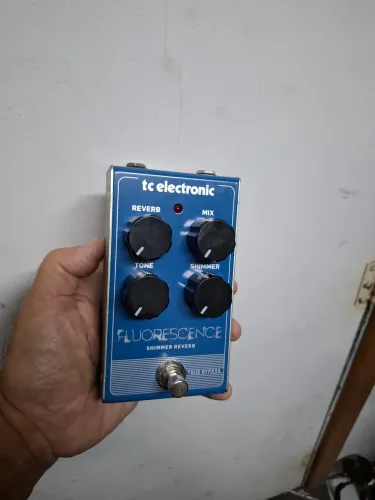 Pedal Fluorescente Shimmer Reverb T.C. Electronic zero