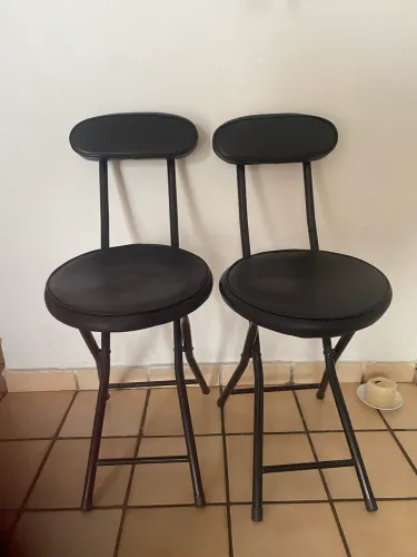 2 cadeiras dobráveis 