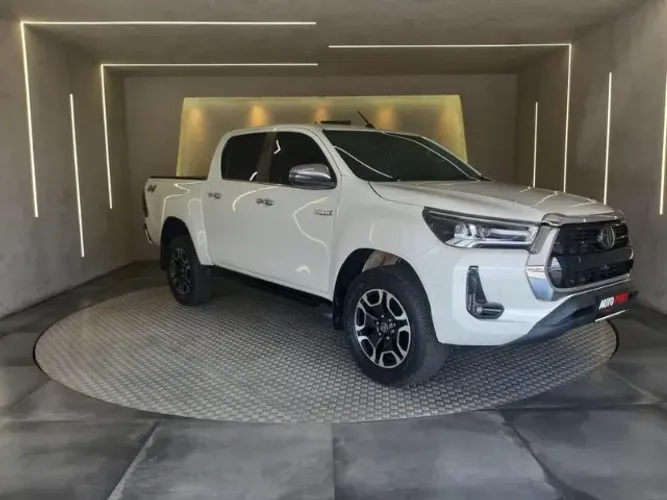 Toyota Hilux CD SRX 4X4 2.8 TDI 16V Diesel Aut. 2021