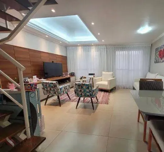 Oportunidade incrível de casa a venda em condomínio fechado, com 3 dormitórios (1suite), 3