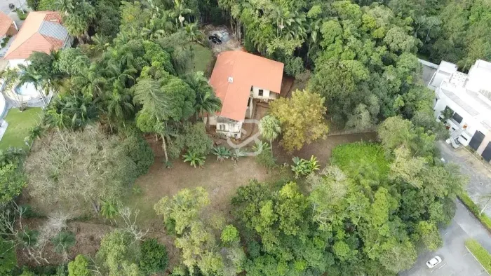 TERRENO NO BAEPENDI COM CASA EM FASE DE REFORMA