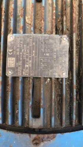 Motor de indução trifásico WEG 3 cv 220/380