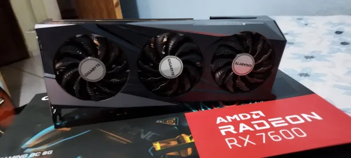AMD Radeon RX 7600 8GB 