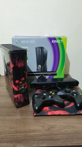 Xbox 360 250GB Completo - Único Dono | Lacrado de Fábrica | Estado de Colecionador