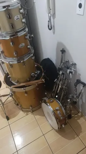 Bateria acústica