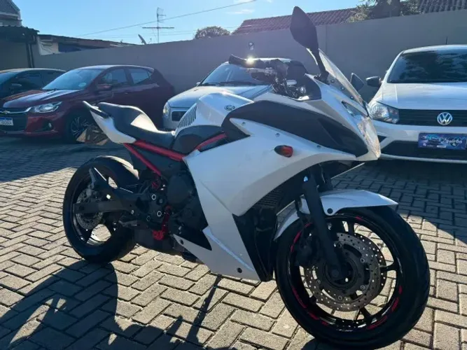 YAMAHA XJ6 F (GASOLINA)
