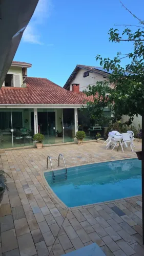 Casa com piscina à Venda na Riviera de São Lourenço