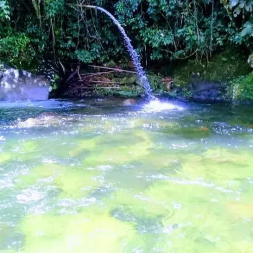 Chalé da Cachoeira no pé da serra de Friburgo