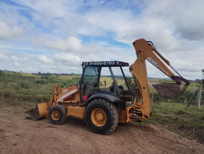 Retroescavadeira Case 580M 4x4