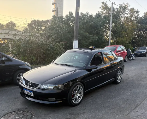 Chevrolet Vectra CD 2.2 16V / 2.0 16V Mec./aut. 1999