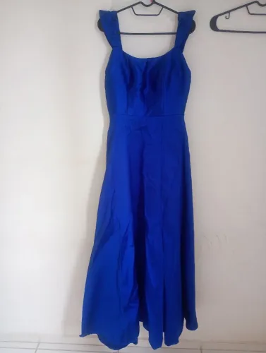 Vendo vestido de festa