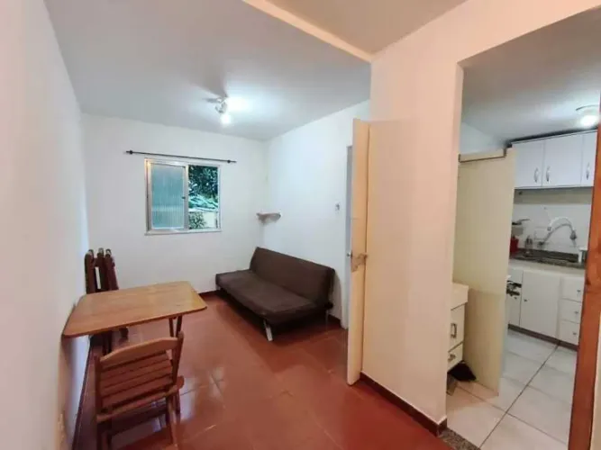 Apartamento : / Residencial / Glória