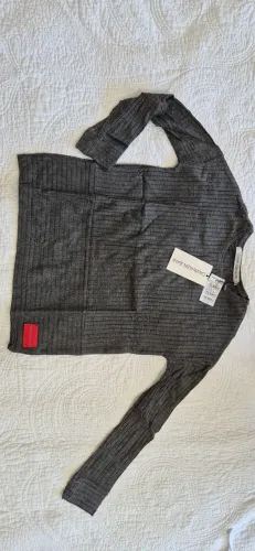Blusa manga longa CK nova