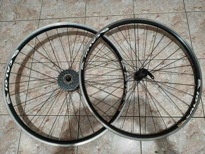 Par de rodas Shimano