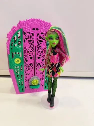 Monster High Skulltimate Secrets Venus Mcflytrap (ler descrição)