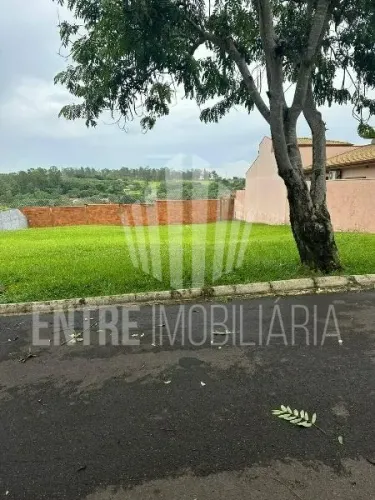 Terreno em condomínio fechado em Barão Geraldo.