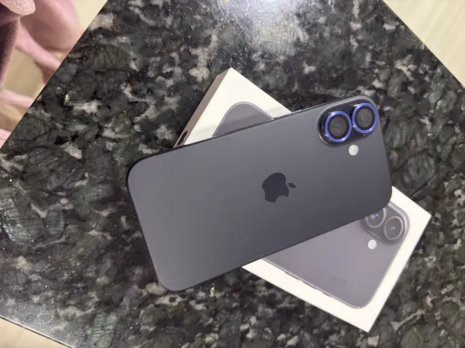 iPhone 16 ainda na garantia( pouco usado)