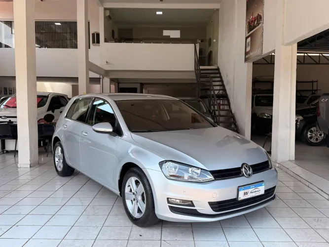 Volkswagen Golf Comfortline 1.0 TSI Total Flex Mec. 2017