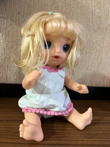 Boneca baby Alice 2017 semi nova