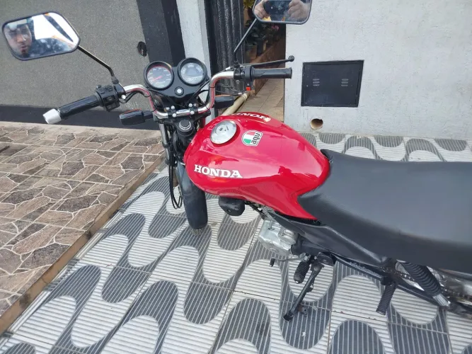 Fan 125 partida elétrica e pedal, motor feito recentemente sem multa, dinheiro ou cartão