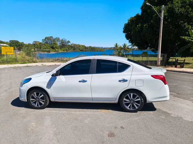 Nissan Versa SL 1.6 16V Flexstart 4P Aut. 2019
