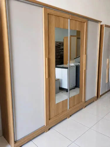 Guarda roupa de casal