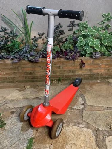 Patinete Infantil 3 Rodas Bandeirante Skatenet Vermelho