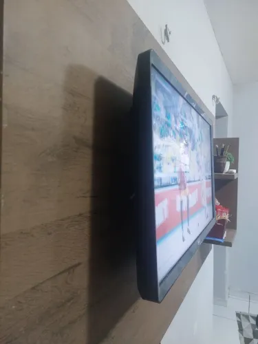 Vendo uma TV esmart 32 sem nem um defeito 